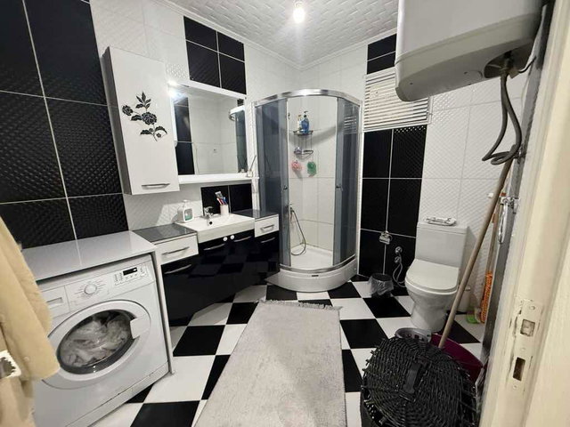 BORNOVA’DA 3+1 EŞYALI KİRALIK DAİRE | BALKONLU | 80 M² NET | BOŞ & HEMEN TESLİME HAZIR