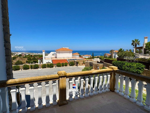 SATILIK VILLA - BAHÇELI, GIRNE, KUZEY KIBRIS
