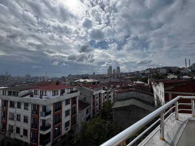 ESENYURT OSMANGAZİ’DE 6+2 GENİŞ METRAJLI, 3 CEPHELİ, BALKONLU SATILIK DAİRE