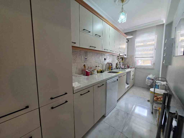 BEYLİKDÜZÜ ONUR SİTESİ 3+1 YÜKSEK GİRİŞ SİTE İÇİ ARAKAT FIRSAT SATILIK DAİRE