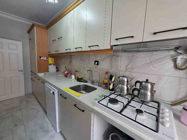 BEYLİKDÜZÜ ONUR SİTESİ 3+1 YÜKSEK GİRİŞ SİTE İÇİ ARAKAT FIRSAT SATILIK DAİRE