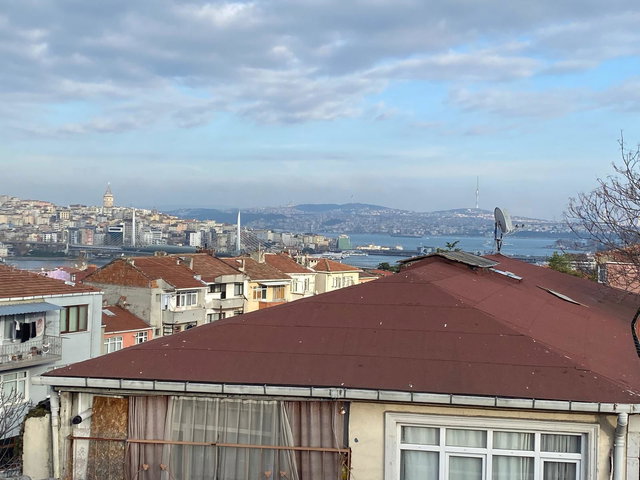 FATİH ZEYREKTE MANZARALI FULL EŞYALI 1+1 KİRALIK DAİRE