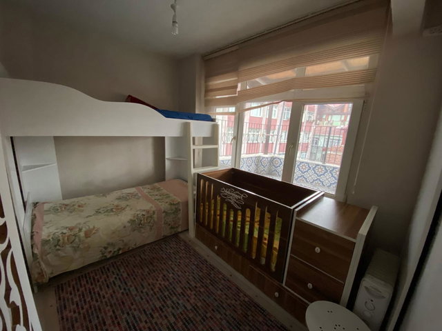 FATİH ZEYREKTE MANZARALI FULL EŞYALI 1+1 KİRALIK DAİRE