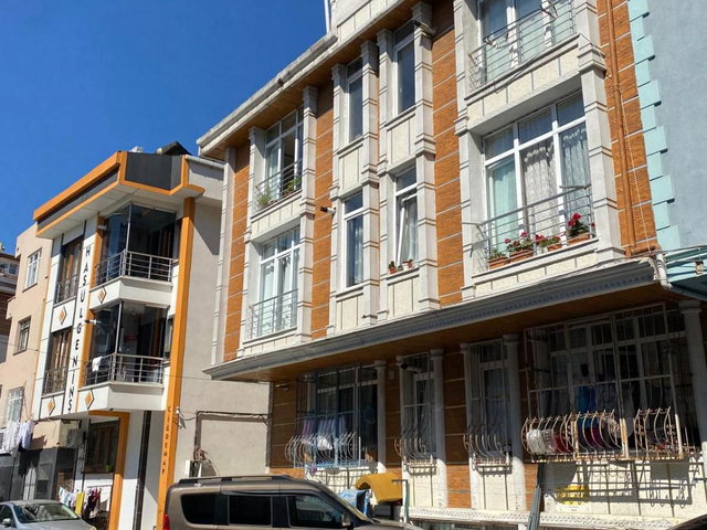 MİMAR SİNAN CADDESİNDE SATILIK 1+1 KOMBİLİ MERKEZİ KONUM