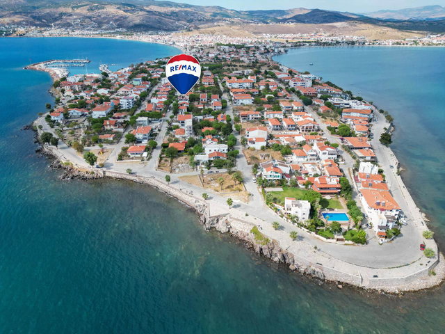 ÇANDARLI ADA MAHALLESİ'NDE 2 TAPULU,5 DAİRELİ SATILIK