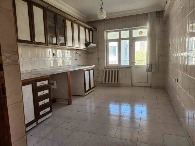 REMAX DEN CUMHURİYET MAHALLESİ ÖZEL SİTELER DE3+1 ARAKAT SATILIK