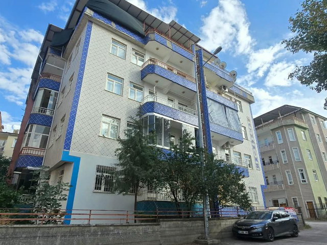 KOYUNOĞLU MAHALLESİ'NDE 3+1 KİRALIK DAİRE