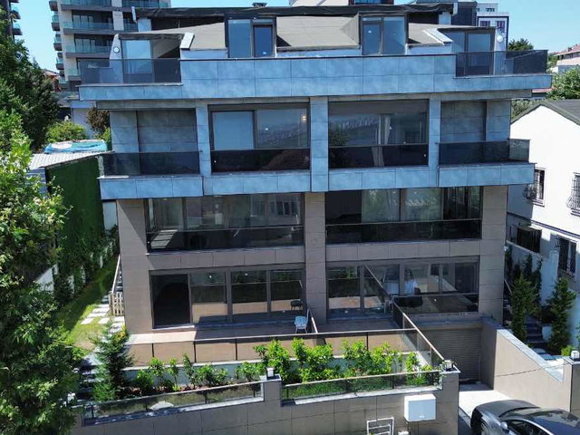 FİRÜZKÖY'DE GÖL MANZARALI ASANSÖRLÜ,OTOPARKLI,HAVUZLU VİLLA