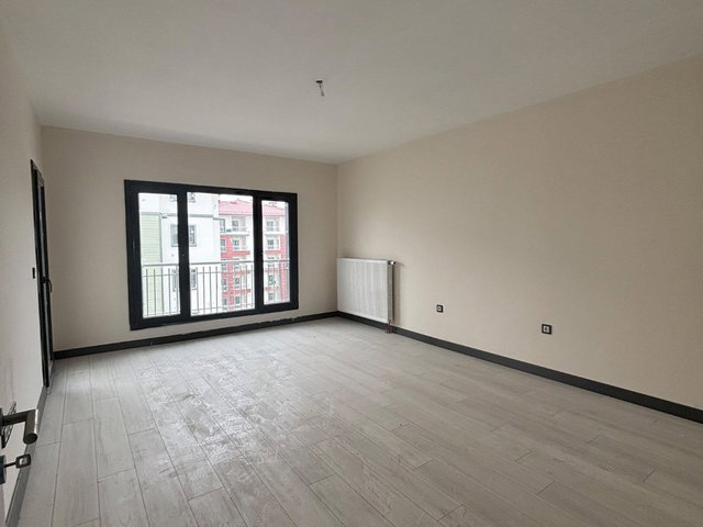 RE/MAX LACİVERT'TEN ILICA YENİ TOKİLER'DE KİRALIK 3+1 DAİRE