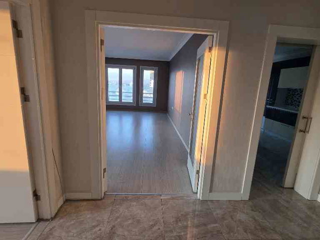 BAĞLICA'DA SİTE İÇİNDE ARA KAT GENİŞ VE FERAH SATILIK 4+1 DAİRE