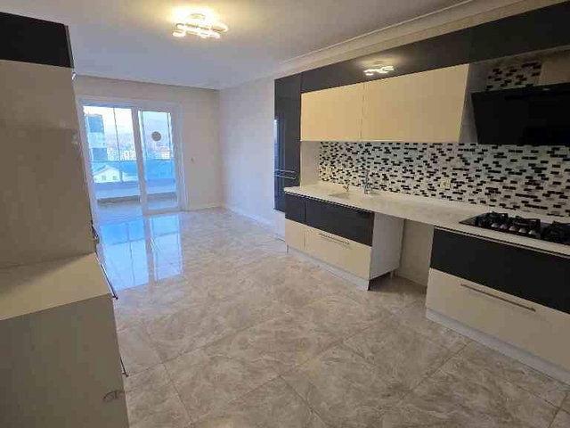 BAĞLICA'DA SİTE İÇİNDE ARA KAT GENİŞ VE FERAH SATILIK 4+1 DAİRE
