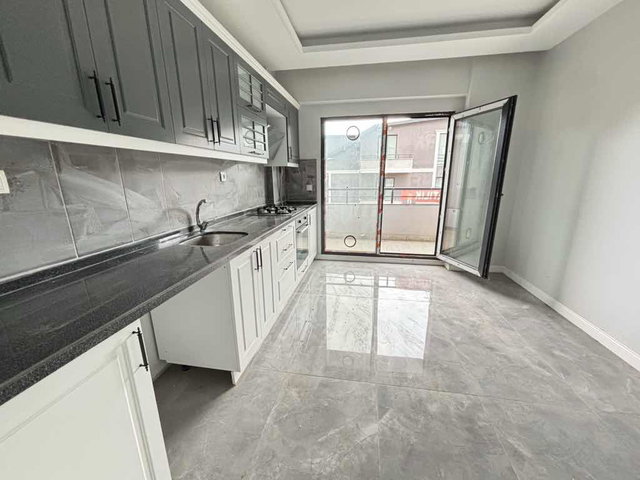 GÖLCÜK’TE DEĞİRMENDERE’ DE DENİZ MANZARALI, SIFIR 3+1 | 140 M² | YERDEN ISITMALI