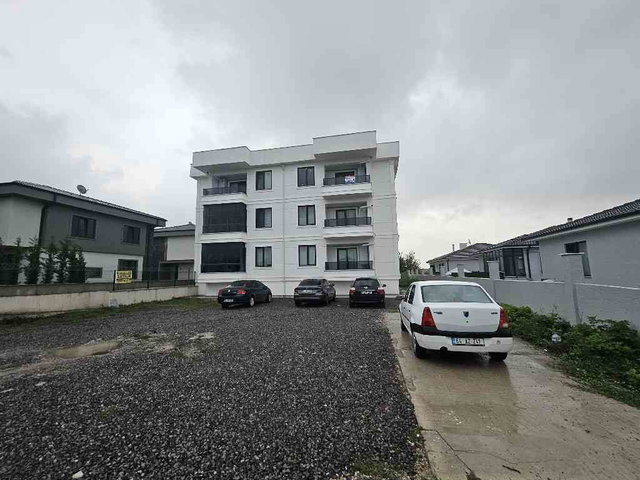 REMAX HÜR TAHSİN ÇETINKAYA'DAN KARAKAMIŞ AVİT 10'DA ÜST KAT KÖŞE 2+1 | KİRALIK DAIRE