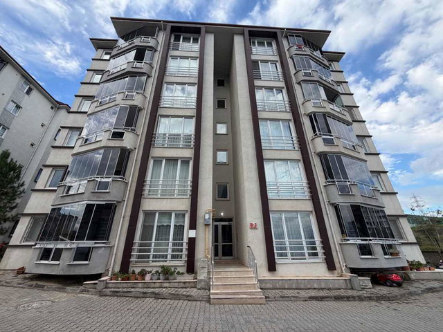 DERİNCE YELKENT ZİRVE EVLERİNDE SATILIK 2+1 ARAKAT BOŞ DAİRE