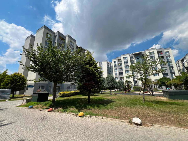 SEFAKÖY KİPTAŞ EVLERİNDE PEYZAJ MANZARALI BAKIMLI 2+1 SATILIK