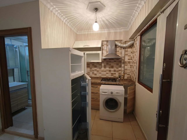 RE/MAX MOD'DAN COLLESİUM SOKAĞI BAŞINDA KİRALIK 1+1 DAİRE
