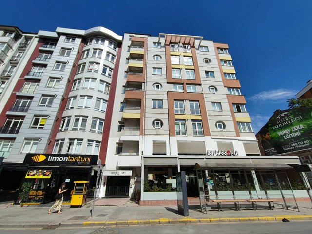 RE/MAX MOD'DAN YILMAZ BÜYÜKERŞAN BULVARI'NDA KİRALIK 1+1 DAİRE