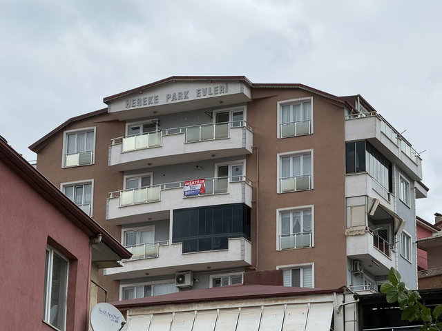 KOCAELİ AŞAĞI HEREKE'DE HEREKE PARK EVLERİ DENİZ MANZARALI 3+1 SATILIK ÇATI DUBLEKS