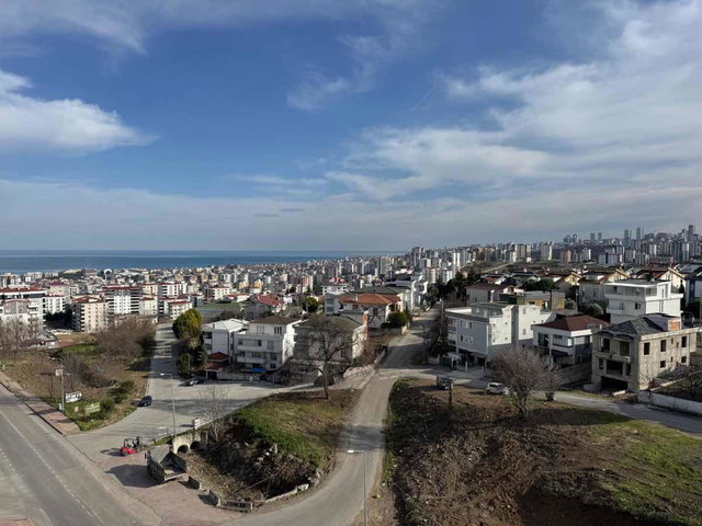 EMİNEVİM VB. KREDİLERE UYGUN KİRACILI DENİZ MANZARALI SATILIK 2+1 DAİRE