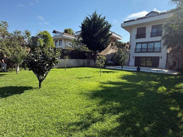 SARIYER DEMİRCİKÖY'DE MÜSTAKİL ÖZEL YAPIM VİLLA.