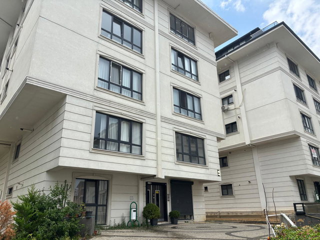 BURHANIYE MAHALLESI'NDE KİRALIK 2+1 DAİRE