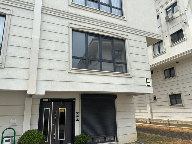 BURHANIYE MAHALLESI'NDE KİRALIK 2+1 DAİRE