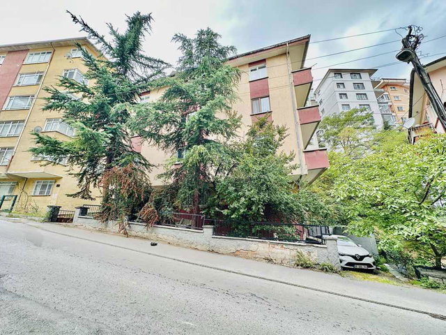 ÇANKAYA SEYRANBAĞLARI’NDA KATTA TEK DAİRE KİLERLİ SATILIK 3+1