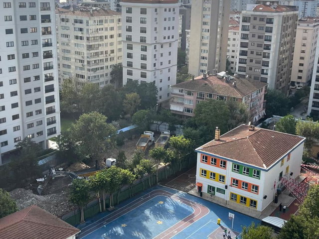 ÖZGÜRLÜK PARKINA COK YAKIN, PEYZAJLI-BAHCELİ 3+1 BALKONLU, BOŞ DAİRE