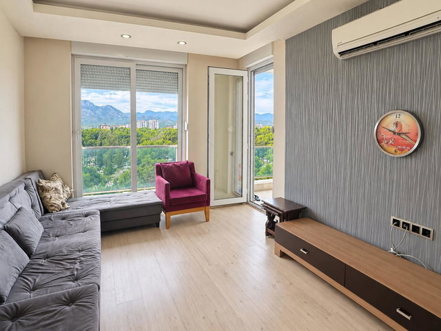 GÜVENLİK,HAVUZ, K.OTOPARK, LÜKS REZİDANSTA SATILIK ARA KAT 1+1 DAİRE