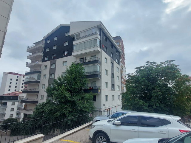 ANKARA YENİMAHALLE GÜZELYAKA’DA 3+1 | 140 M² | 2 BANYO | ÇİFT CEPHE SATILIK DAİRE