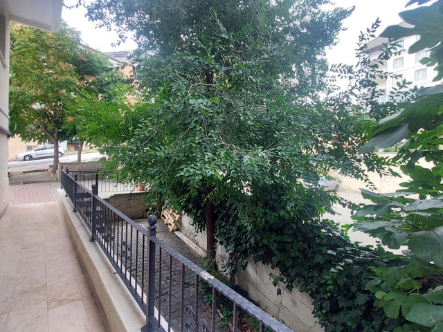 ANKARA YENİMAHALLE GÜZELYAKA’DA 3+1 | 140 M² | 2 BANYO | ÇİFT CEPHE SATILIK DAİRE