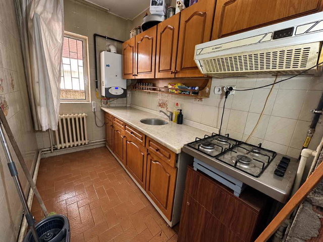TUNALI- BESTEKAR SK. 2+1 KİRACILI, DOĞALGAZ KOMBİLİ SATILIK DAİRE