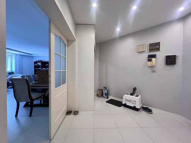 BEYLIKDÜZÜ PARLAMENTERLER SITESINDE SATILIK 3+1 DAIRE