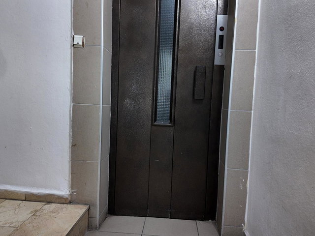 AKYAZI MAHALLESİ'NDE SAHİLE YÜRÜME MESAFESİNDE GENİŞ 3+1 DAİRE