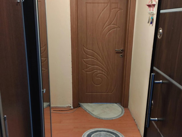 GEBZE YENİKENT TE SATILIK 3*1 YENİLENMİŞ  ARA KAT DAİRE