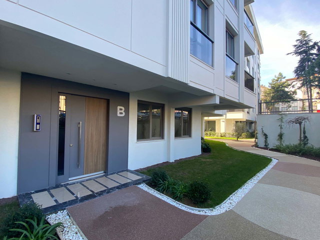 AHENK ALTUNİZADE'DE 250 M² NET | 5+1 ÇATI DUBLEKSİ | 44 M² TERAS