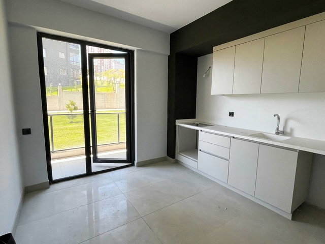 YAPRACIK YUKARIYURTÇU’DA KİRALIK SIFIR 2+1 DAİRE | BAHÇE KATI | YERDEN ISITMA | 2 BANYO