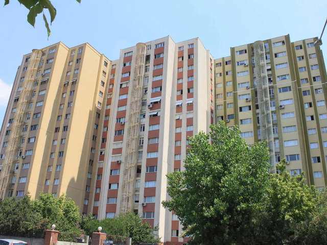 ATAŞEHİR ACARLAR SİTESİNDE SATILIK 3+1 IÇI YENILENMIŞ DAIRE