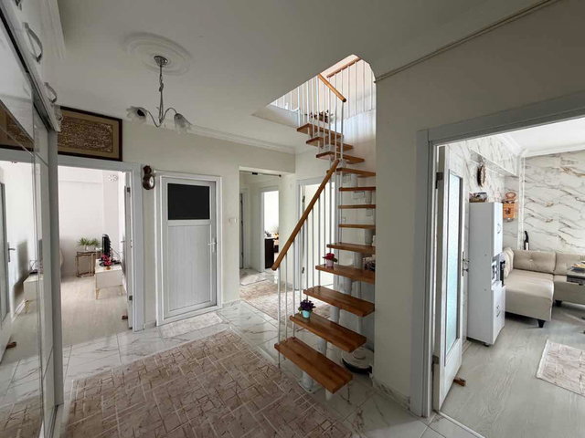 RE/MAX DEĞİŞİM'DEN RIZAİYE MAHALLESİNDE 5+1 GENİŞ TERASLI DUBLEX DAİRE