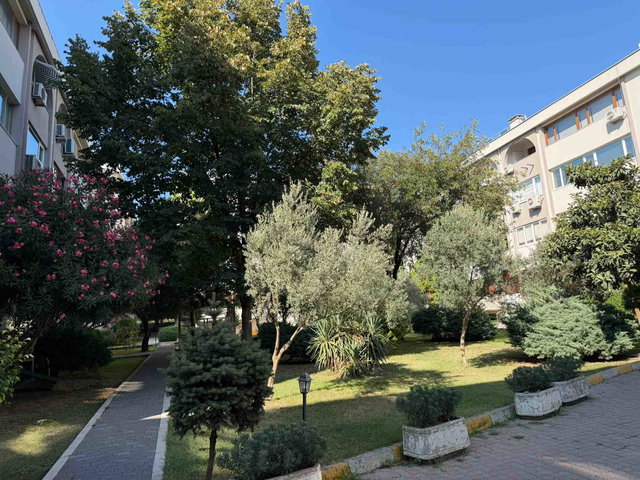 ALTUNİZADE SİTESİ YENİLENMİŞ METRO&METROBÜSE YAKIN DUBLEKS DAİRE