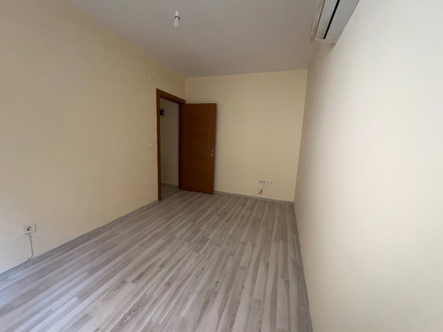 ULUKENT'DE MERKEZI LOKASYON BOŞ DURUMDA 1+1 SATILIK DAIRE