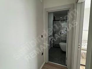 ŞERİFALİ FİNANS MERKEZİNDE SATILIK 1+1 DAİRE