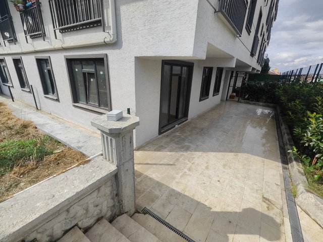 BEYLIKDÜZÜ YAKUPLU'DA 2+1 BAHÇE KATI SATILIK DAIRE