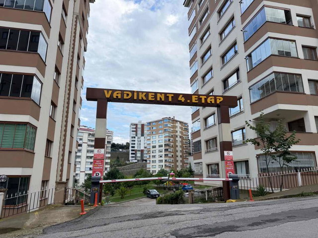 VADİKENT 4 ETAP YÜKSEK KAT FERAH 3+1 DAİRE