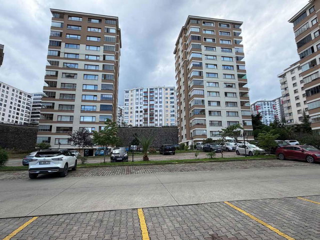 VADİKENT 4 ETAP YÜKSEK KAT FERAH 3+1 DAİRE