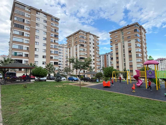 VADİKENT 4 ETAP YÜKSEK KAT FERAH 3+1 DAİRE