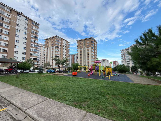 VADİKENT 4 ETAP YÜKSEK KAT FERAH 3+1 DAİRE