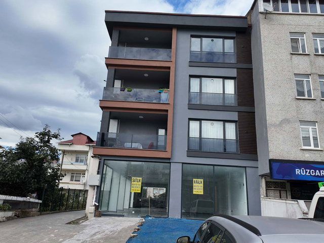CUMHURİYET MAHALLESİ - ULAŞIM KOLAYLIĞIYLA SIFIR KİRALIK 2+1