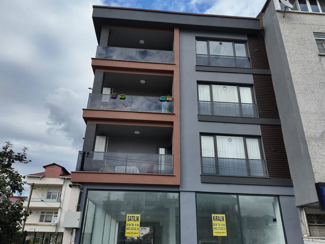 CUMHURİYET MAHALLESİ - ULAŞIM KOLAYLIĞIYLA SIFIR KİRALIK 2+1