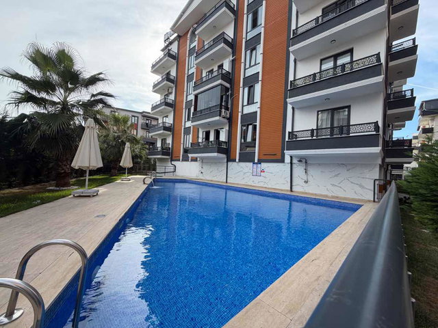KARTEPE MİA GARDEN SİTESİNDE SATILIK 2+1 ARAKAT DAİRE